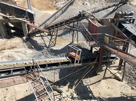 quarry blocks delivery|Montepiedra Aggregates Corporation.